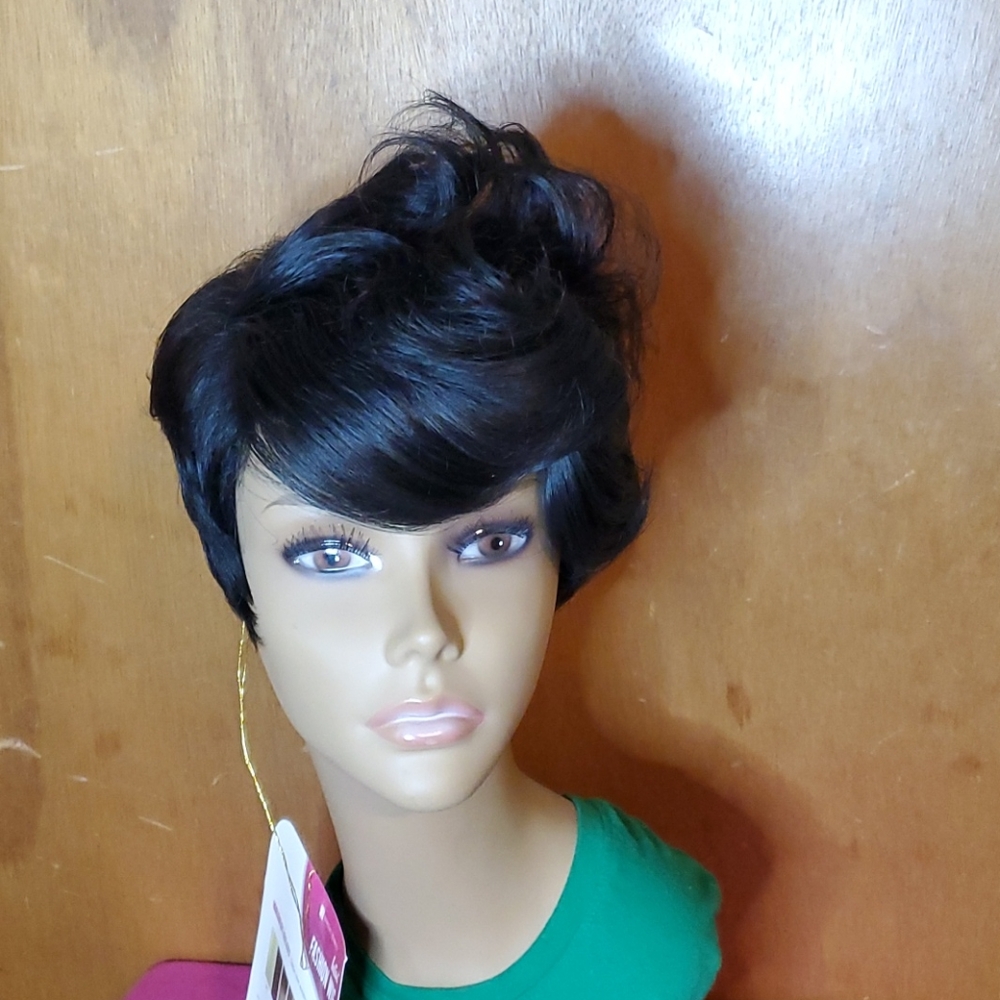 Short Black Wig